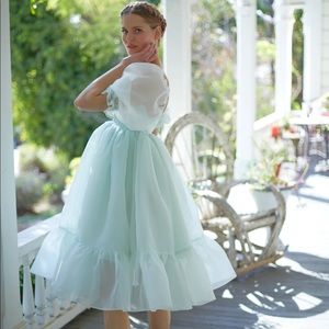 Selkie Milk Jade French Puff 4x NWT